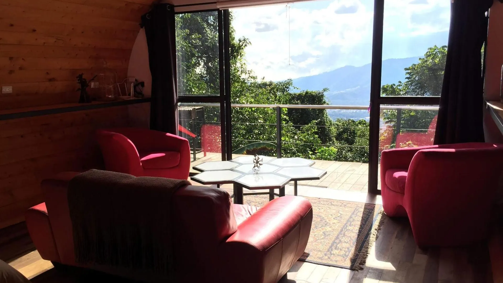 Lodge Finca El Tambor Nature Reserve, Lodging And Tours Antigua