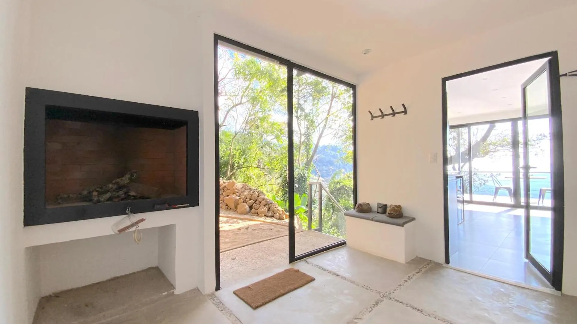 Finca El Tambor Nature Reserve, Lodging And Tours Antigua